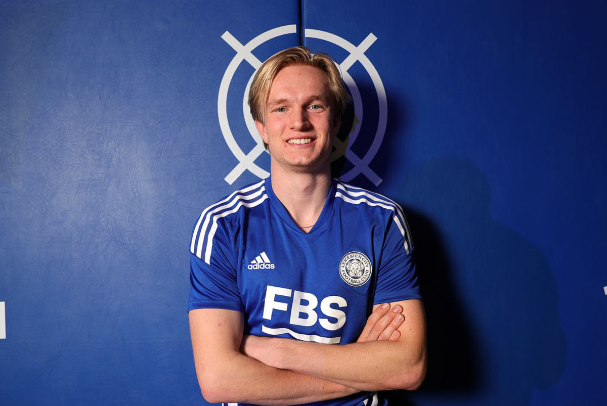 Tiểu sử cầu thủ Victor Kristiansen