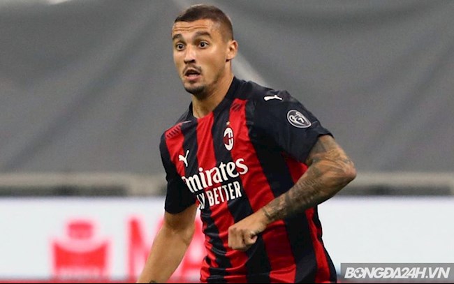 Tiểu sử cầu thủ Rade Krunic tiền vệ của câu lạc bộ AC Milan hình ảnh